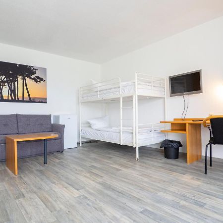 Motel ชตราลซุนด์ ภายนอก รูปภาพ