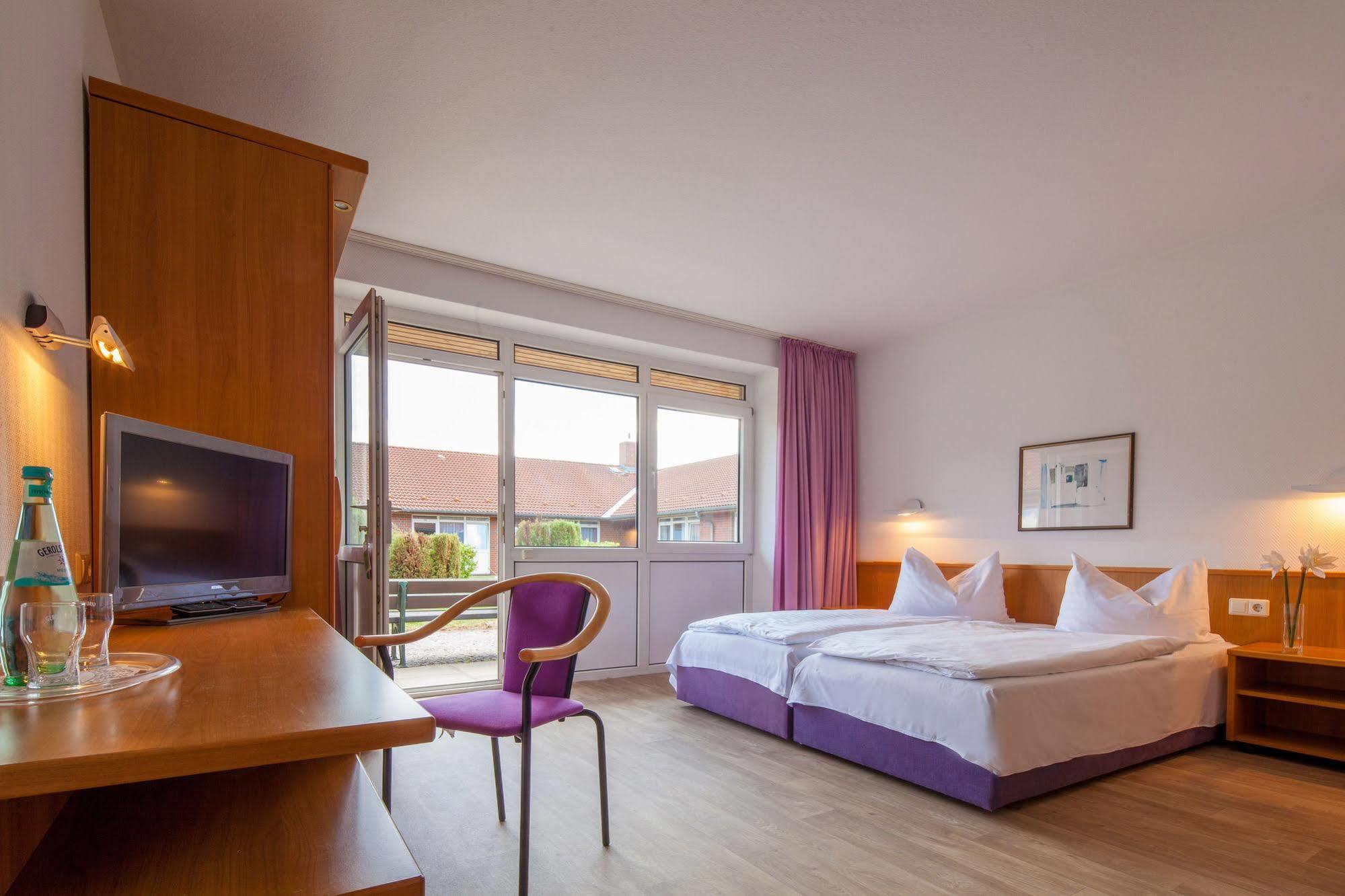 Motel ชตราลซุนด์ ภายนอก รูปภาพ