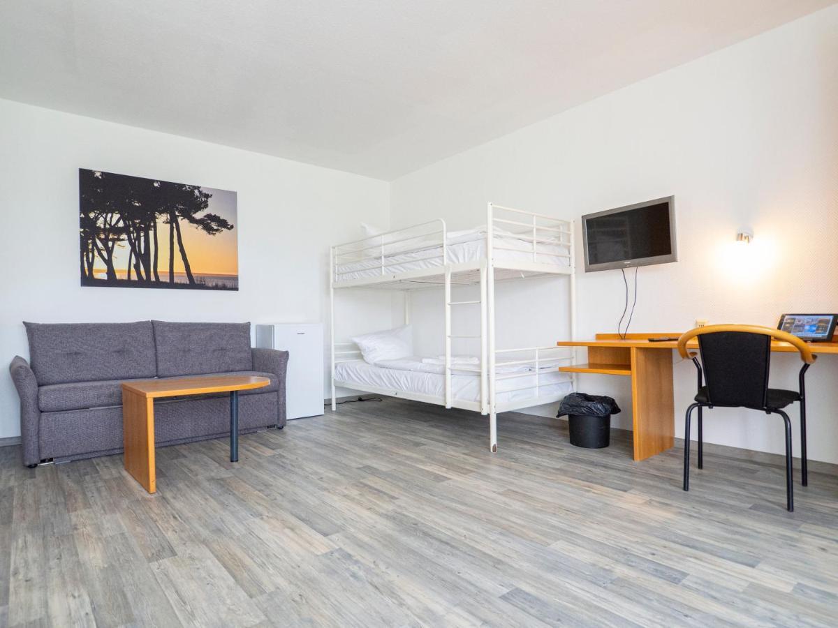 Motel ชตราลซุนด์ ภายนอก รูปภาพ