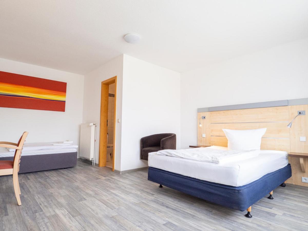 Motel ชตราลซุนด์ ภายนอก รูปภาพ