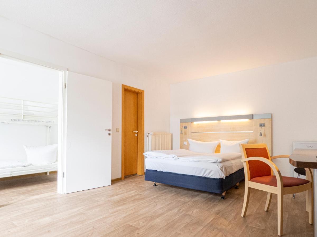 Motel ชตราลซุนด์ ภายนอก รูปภาพ