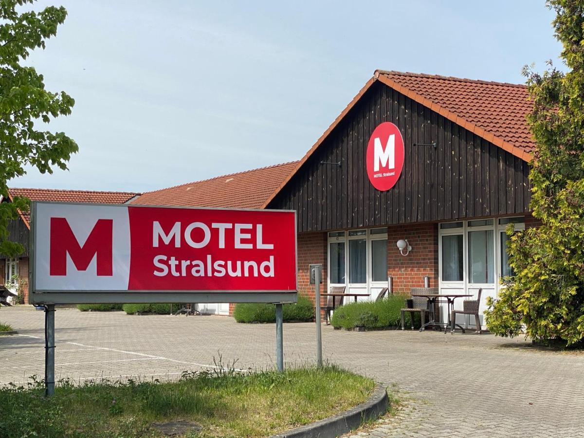 Motel ชตราลซุนด์ ภายนอก รูปภาพ