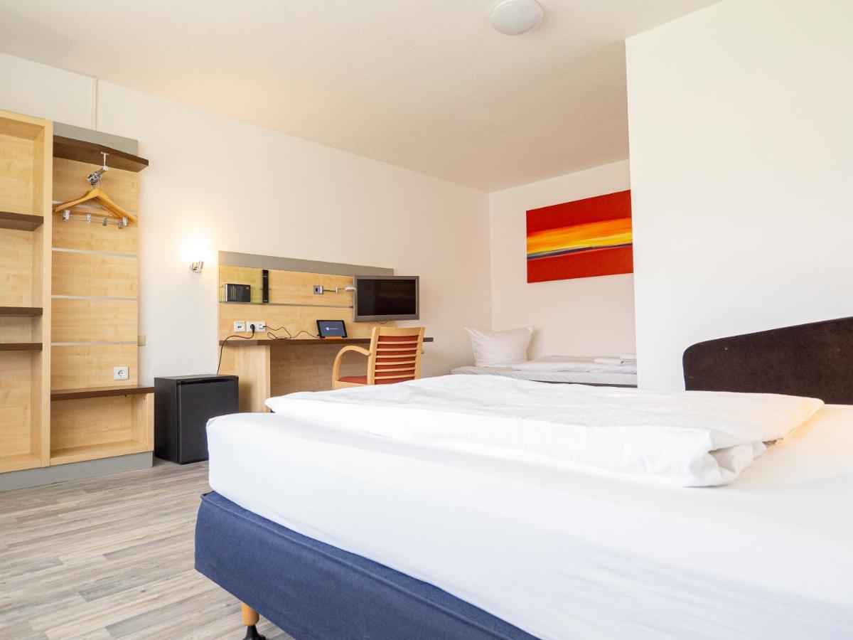 Motel ชตราลซุนด์ ภายนอก รูปภาพ