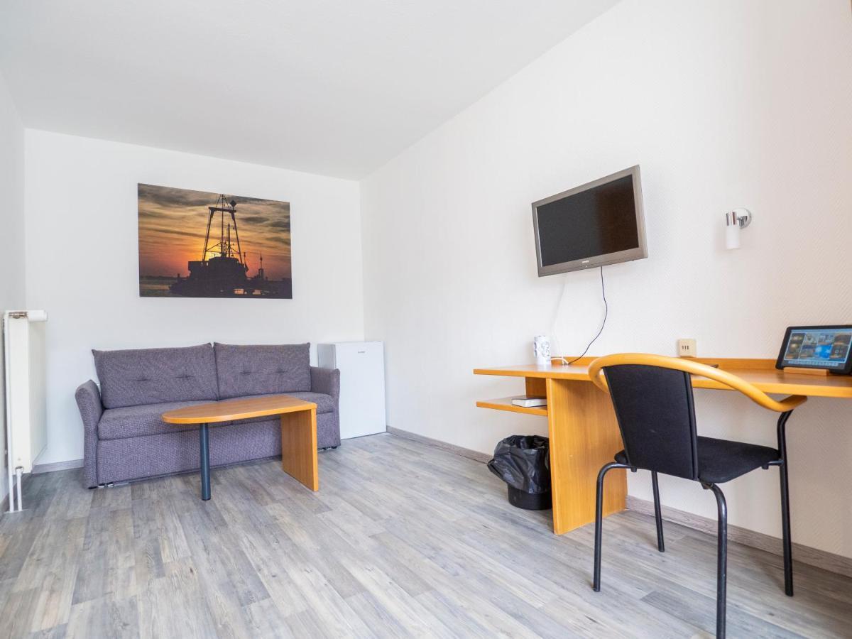 Motel ชตราลซุนด์ ภายนอก รูปภาพ